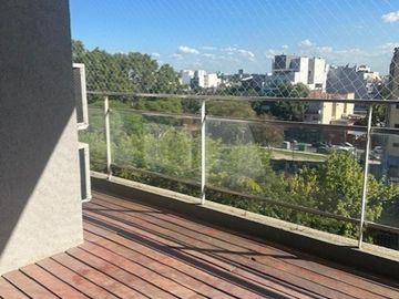 4 AMBIENTES CON COCHERA , VISTA A LA PLAZA  AMENITIES
