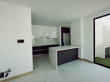 VENTA CASA 3D TUMBACO  SECTOR HILACRIL