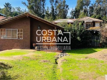Encantadora parcela con casa en Melosilla