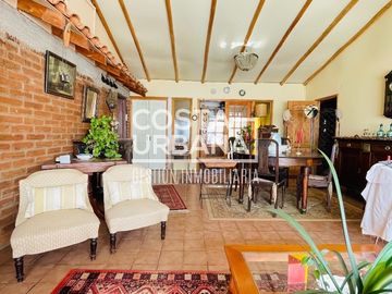 Encantadora parcela con casa en Melosilla