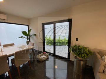 Casas Venta Monterrey Zona San Jerónimo 27-CV-4751