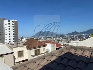 Casas Venta Monterrey Zona San Jerónimo 27-CV-4751