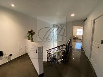 Casas Venta Monterrey Zona San Jerónimo 27-CV-4751