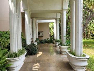 Rumah Mewah 2Lt, Pool, Hal. Luas, Area Elite Bangka, Kemang