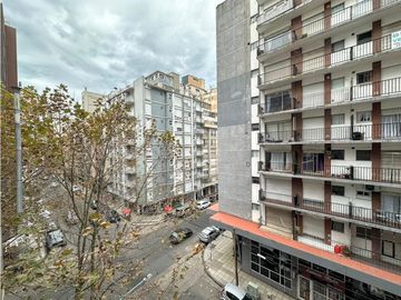 Venta Departamento 2 Ambientes, Plaza Colon.