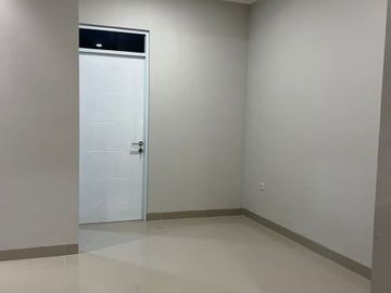 Rumah baru siap huni 2 lantai di cisaranten dekat arcamanik