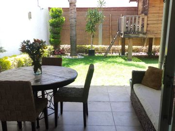 Casa en venta en el Periférico Puebla a 10 minutos de La Vista de 300 m2 de terreno