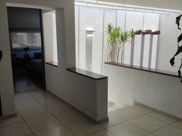 Casa en venta en el Periférico Puebla a 10 minutos de La Vista de 300 m2 de terreno