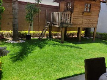 Casa en venta en el Periférico Puebla a 10 minutos de La Vista de 300 m2 de terreno
