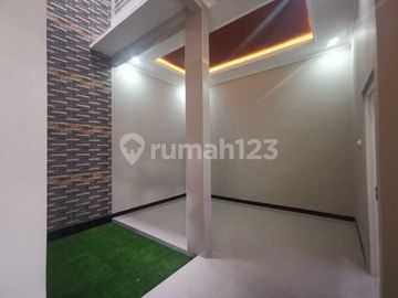 Rumah Baru Dekat Paragon Mall dan Daerah Komersial Mangkubumen Solo