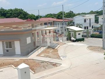 3 Bedroom Townhouse for Sale Along Marcos Highway Cainta Rizal - Tropics 3 by Filinvest BRAHMS MODEL