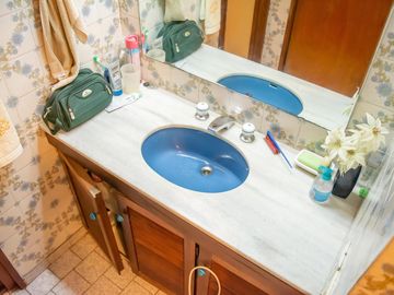 Casa de 4 ambientes con cochera en venta en Martinez