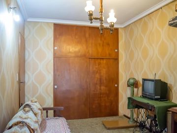 Casa de 4 ambientes con cochera en venta en Martinez