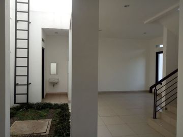 Rumah Baru Komplek Batununggal Indah