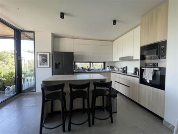 Departamento en venta de 3 dorm. en Vitacura Exclusivo.