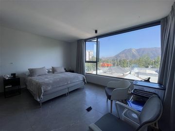 Departamento en venta de 3 dorm. en Vitacura Exclusivo.