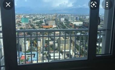 Breeze Residences Offers an unobstructed views of MANILA BAY UNIT with BALCONY, Ready for Occupancy.