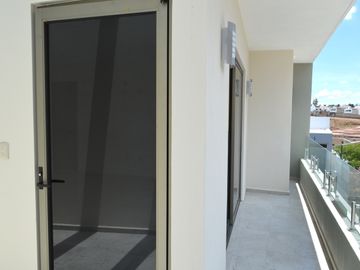 Casa con recámara en planta baja, para estrenar, Argenta Residencial