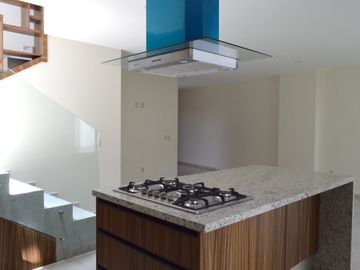 Casa con recámara en planta baja, para estrenar, Argenta Residencial
