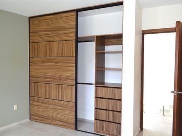 Casa con recámara en planta baja, para estrenar, Argenta Residencial