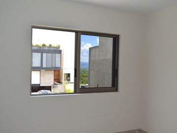 Casa con recámara en planta baja, para estrenar, Argenta Residencial
