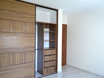Casa con recámara en planta baja, para estrenar, Argenta Residencial