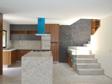 Casa con recámara en planta baja, para estrenar, Argenta Residencial