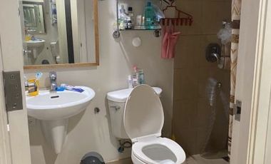 Rush Condominium for Sale: Studio Condo for Sale in Joya South Tower Rockwell Center Makati
