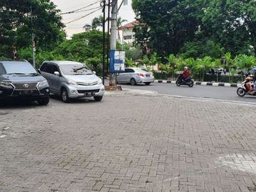 Dijual Cepat Ruko 3 Lantai Siap Pakai Lokasi di Jl. Arif Rahman Hakim, Keputih