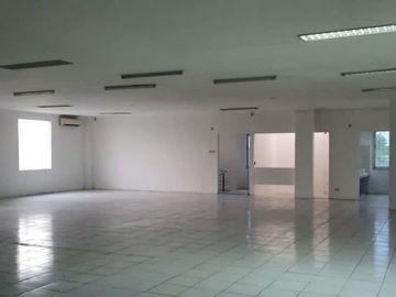 Dijual Cepat Ruko 3 Lantai Siap Pakai Lokasi di Jl. Arif Rahman Hakim, Keputih