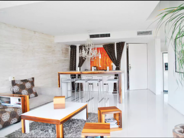 Penthouse a pasos del mar el mas grande de la ciudad