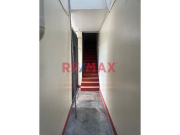 *🚨**Venta De Amplia Casa De 3 Pisos Con Vista A Parque En La Urbanización Las Quintanas*