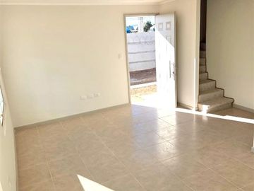 Casa en arriendo 4D/2B CONDOMINIO RESERVA SAN MIGUEL TALCA