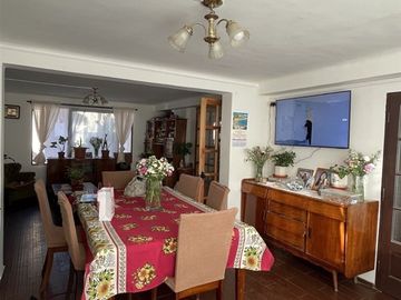 Casa en venta de 4 dorm. en Viña del Mar