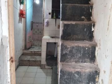 Dijual Rumah Dekat Ke Jalan Raya diTj Barat JakSel SHM Lt 71m&sup2; 660 Juta