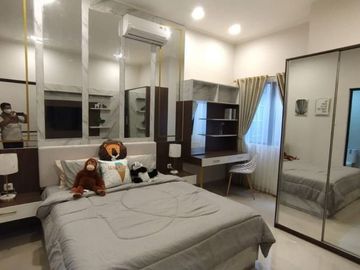 Rumah Baru 2 Lantai Dekat Summarecon , Bekasi.
