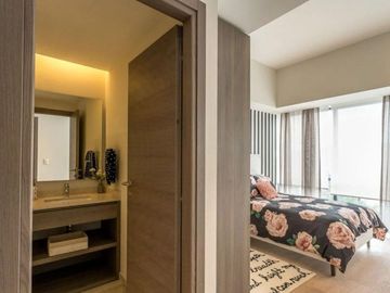 Apartamento con terraza, techos altos, piscina, pet friendly, venta Bosque Real