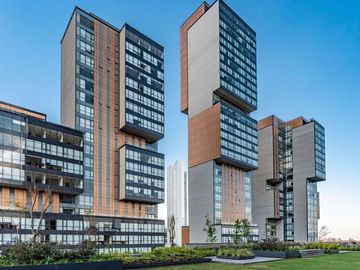 Apartamento con terraza, techos altos, piscina, pet friendly, venta Bosque Real