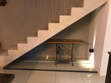 SE VENDE AMPLIA Y HERMOSA CASA EN EL MAS HERMOSO BARRIO PRIVADO DE SAN RAFAEL