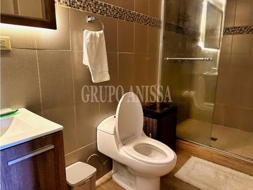 Se Vende Impresionante Casa con Vistas en Altos del Maria