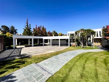 Casa en Venta en Condominio sector Zapallar