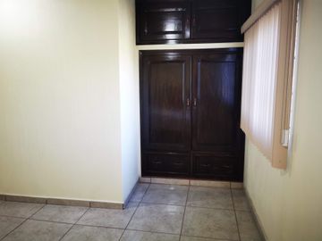 CASA LAZARO CARDENAS 2 RECAMARAS VALLE DORADO ZAMORA MICHOACAN