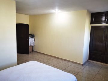 CASA LAZARO CARDENAS 2 RECAMARAS VALLE DORADO ZAMORA MICHOACAN