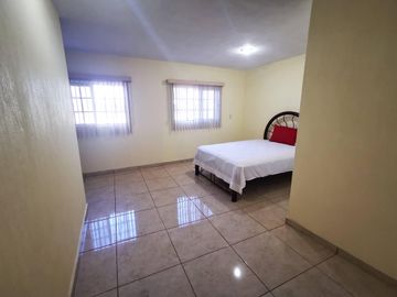CASA LAZARO CARDENAS 2 RECAMARAS VALLE DORADO ZAMORA MICHOACAN