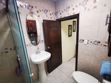CASA LAZARO CARDENAS 2 RECAMARAS VALLE DORADO ZAMORA MICHOACAN
