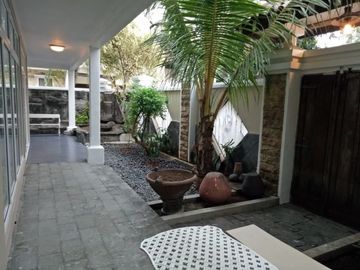 DIJUAL RUMAH (HOEK) LOKASI STRATEGIS DI Jl. KAYU MAS TENGAH VII, JAKARTA TIMUR