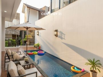 Dijual Rumah Cantik Lingkungan Asana Nangka Jakarta Selatan