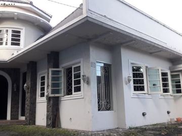 Rumah Jl Cisadane Rumah pusat kota