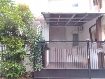 Rumah Puri Asri Pakuwon City, Minimalis, Siap Huni