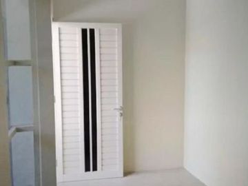 Rumah minimalis di setro Baru, Strategis